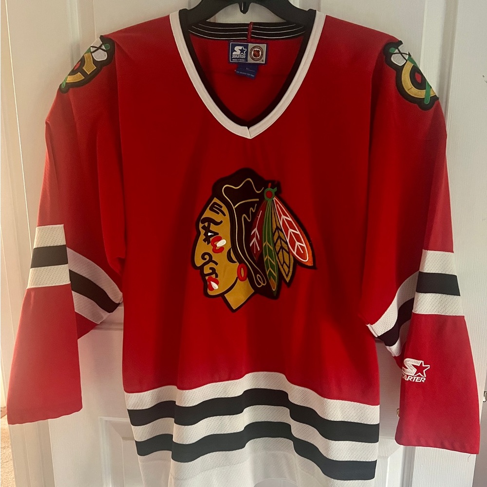 Chicago Blackhawk’s Starter Jersey. Size Large (New) without tags